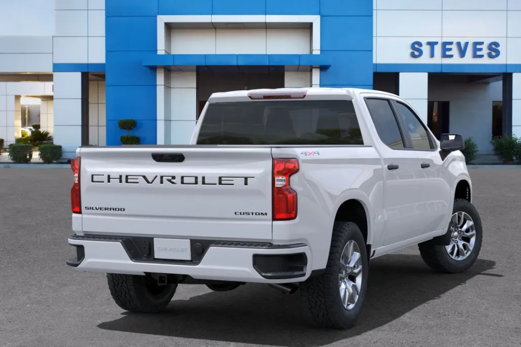 2025 Chevrolet Silverado 1500 Custom photo 1