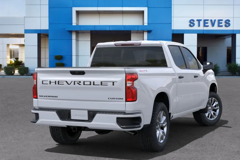 2025 Chevrolet Silverado 1500 Custom photo 1