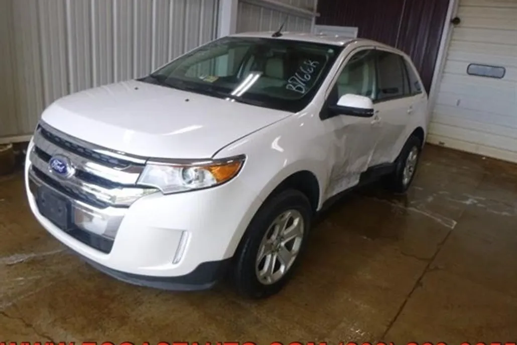 2013 Ford Edge SEL photo 1