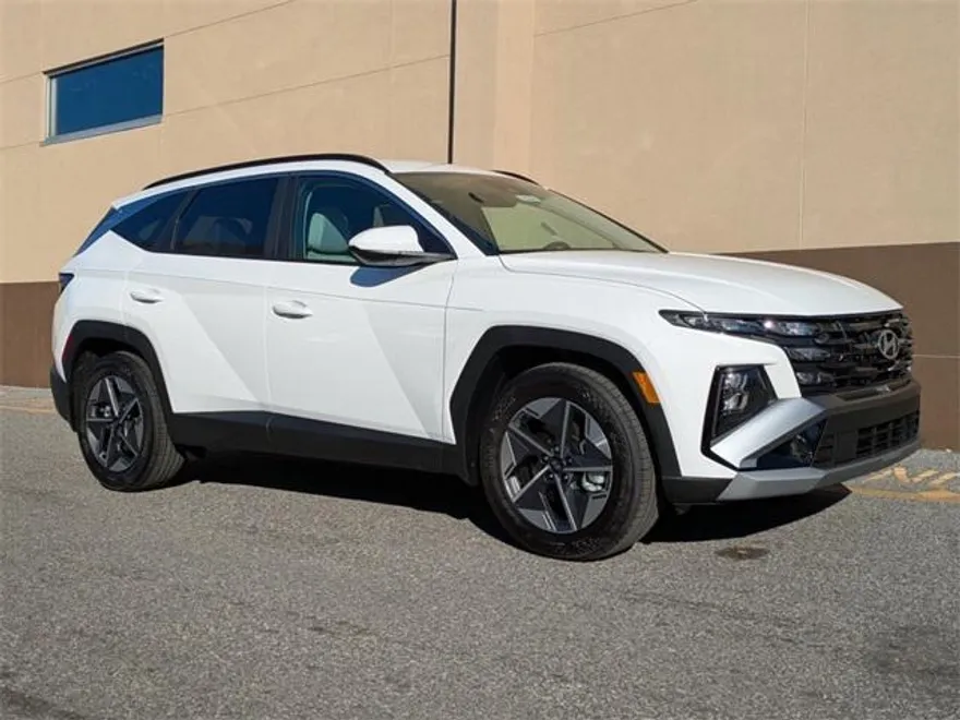 2025 Hyundai Tucson SEL photo 1