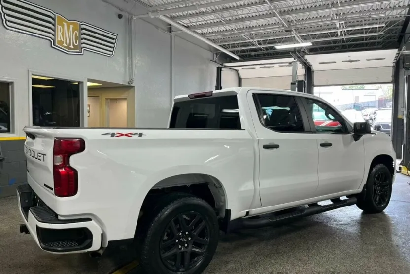 2022 Chevrolet Silverado 1500 Custom photo 1