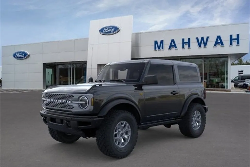 2025 Ford Bronco Badlands photo 1