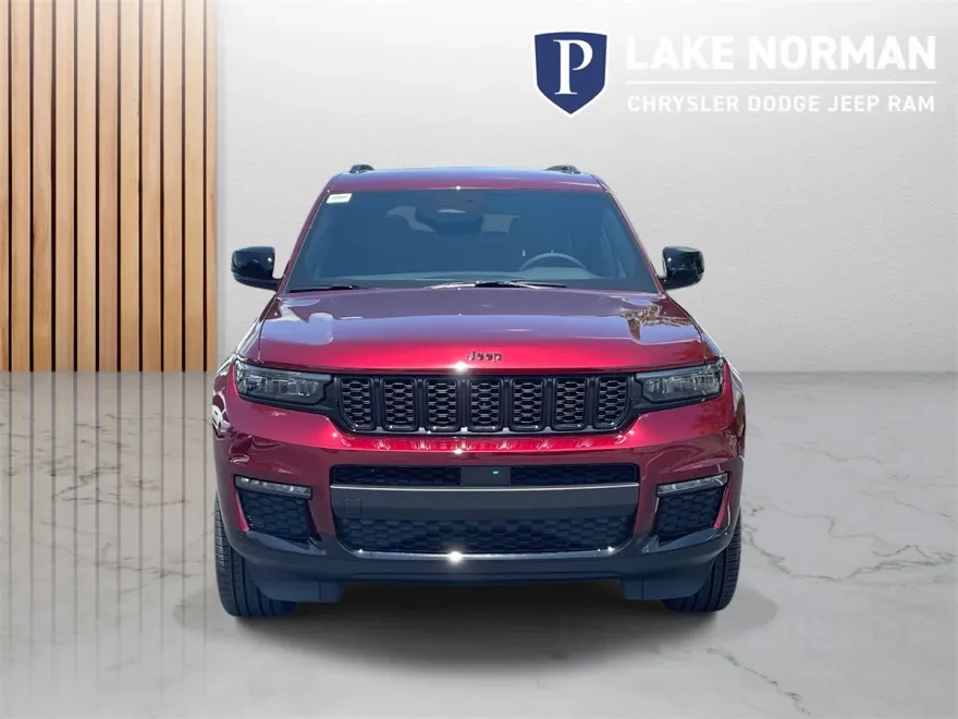 2025 Jeep Grand Cherokee Limited photo 1