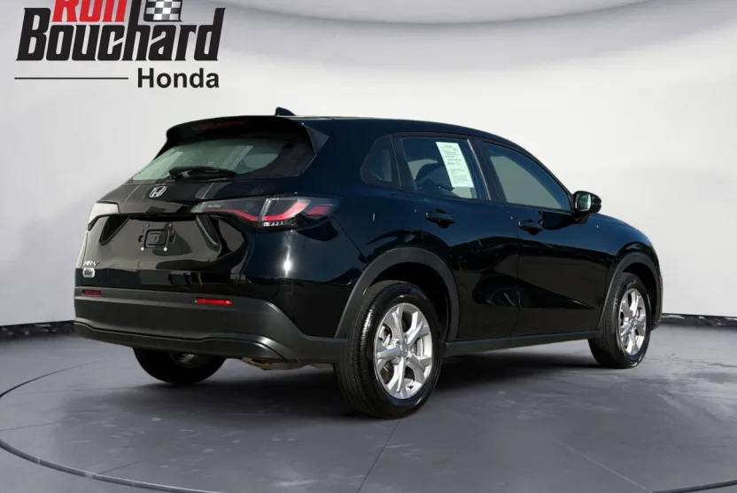 2023 Honda HR-V LX photo 1