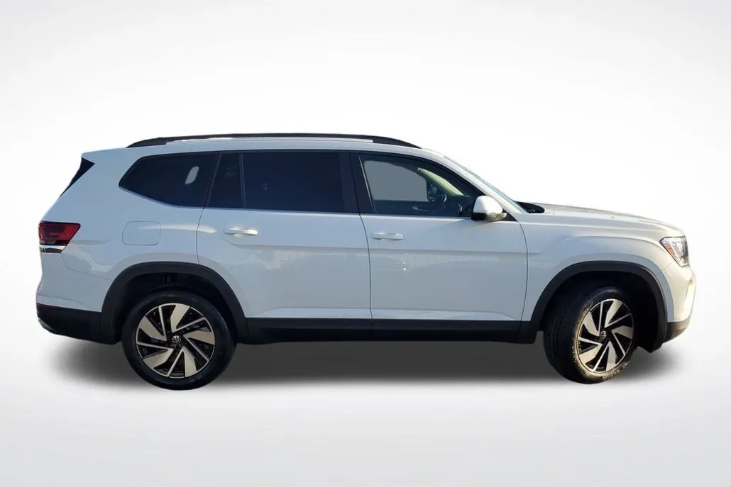 2024 Volkswagen Atlas SE Technology photo 1