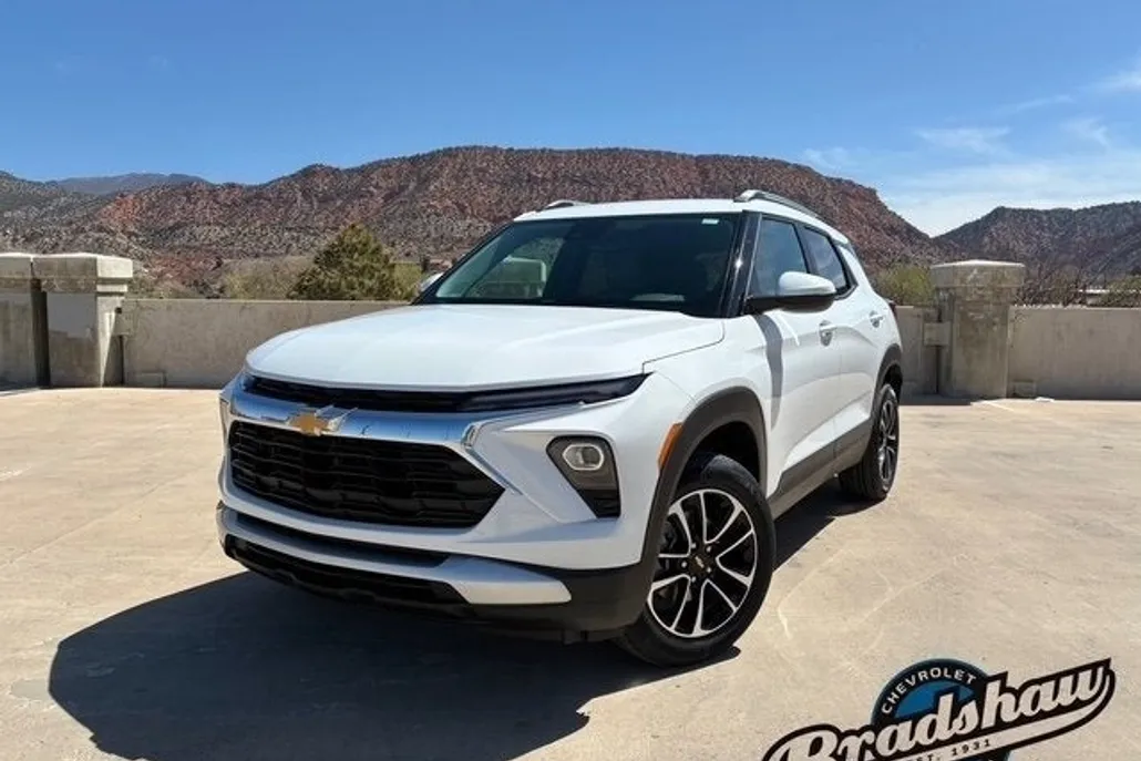 2025 Chevrolet Trailblazer LT photo 1
