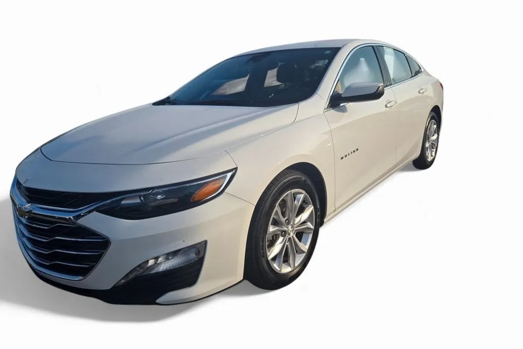2024 Chevrolet Malibu 1LT photo 1