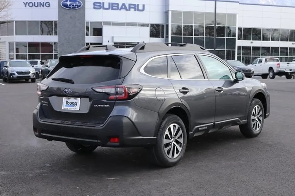 2025 Subaru Outback Premium photo 1