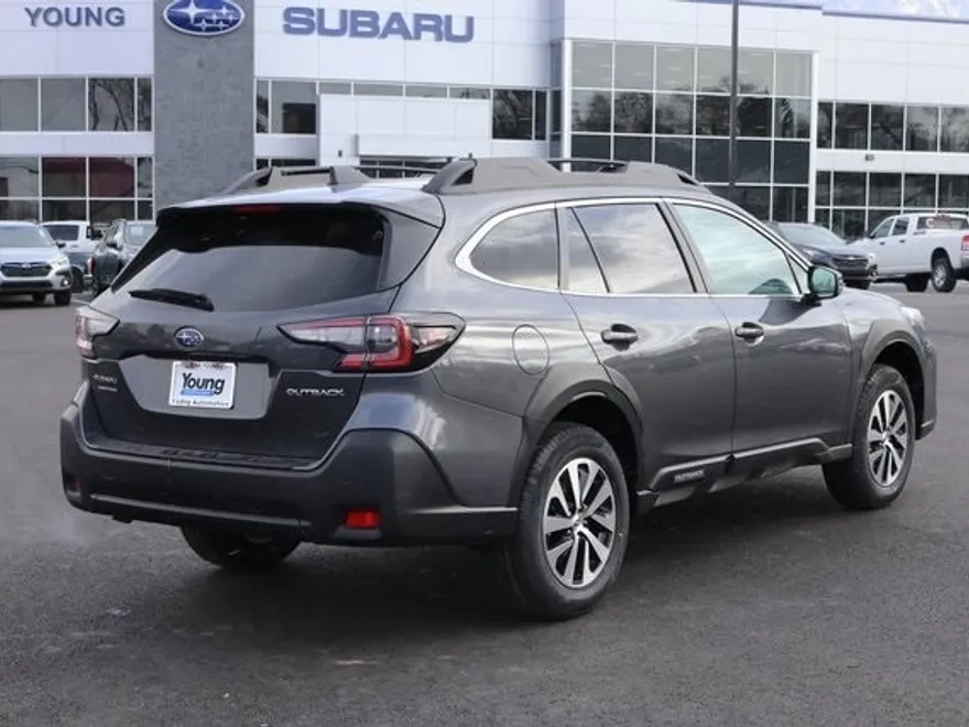 2025 Subaru Outback Premium photo 1