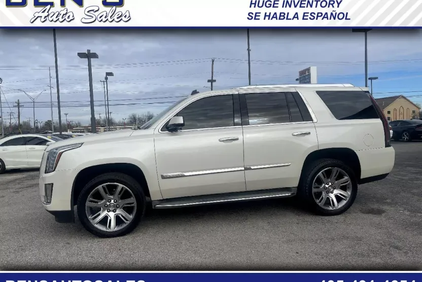 2015 Cadillac Escalade Luxury photo 1