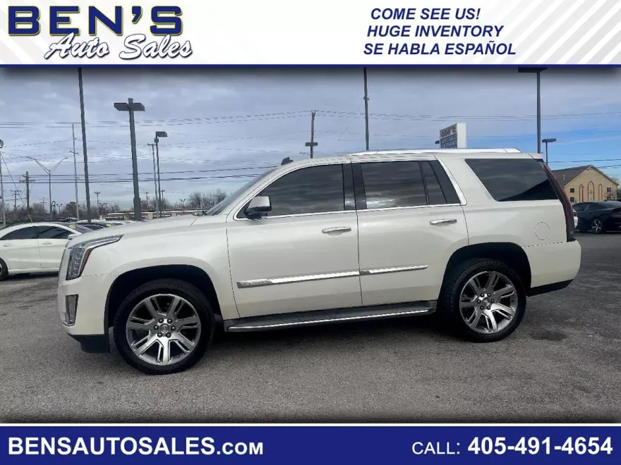 2015 Cadillac Escalade Luxury photo 1