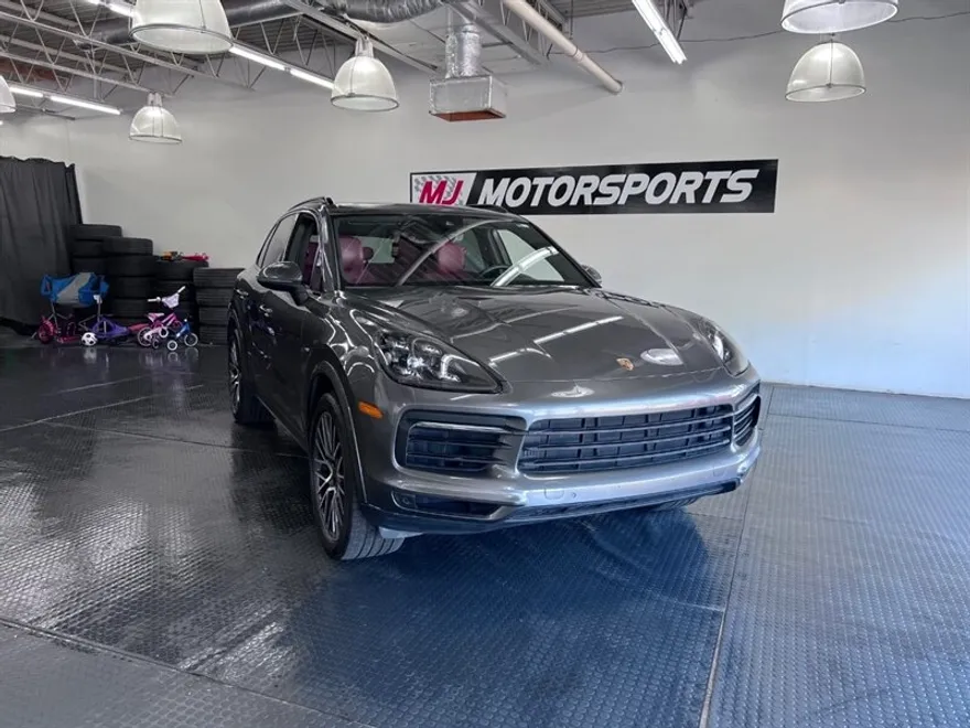 2019 Porsche Cayenne photo 1