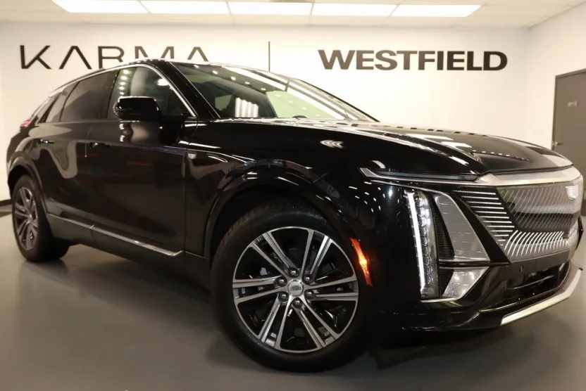 2024 Cadillac Lyriq Tech photo 1