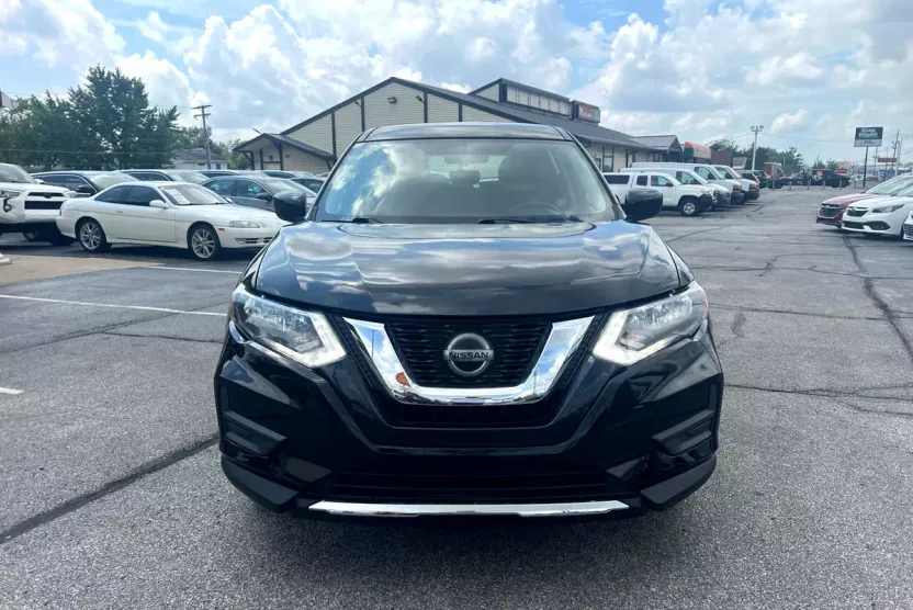 2018 Nissan Rogue AWD S photo 1