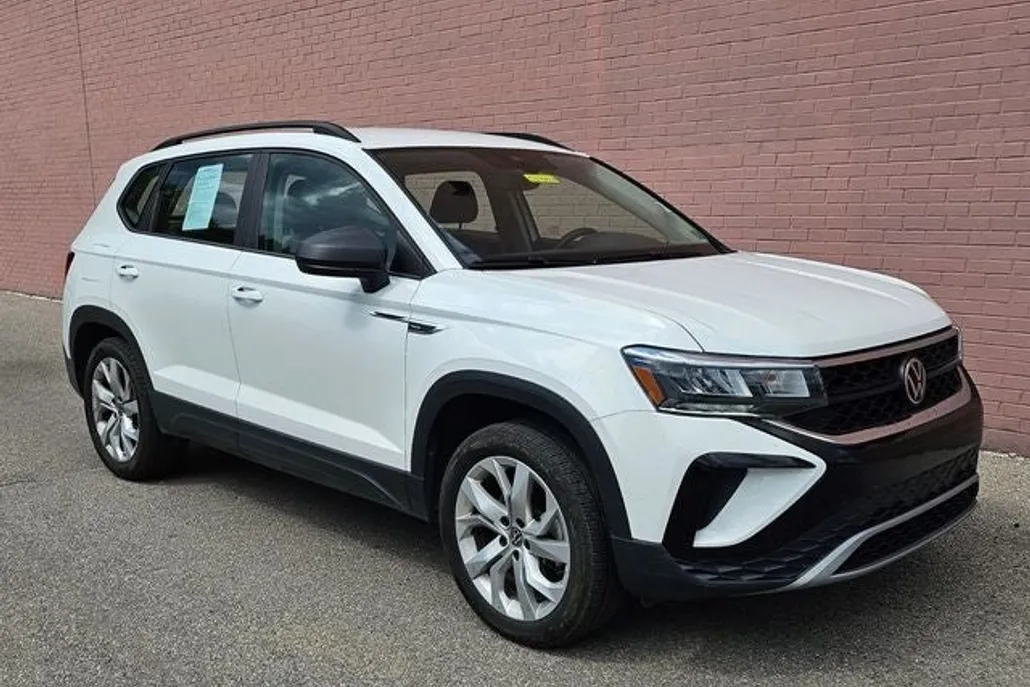 2023 Volkswagen Taos S photo 1