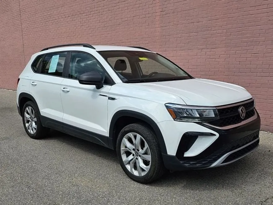 2023 Volkswagen Taos S photo 1