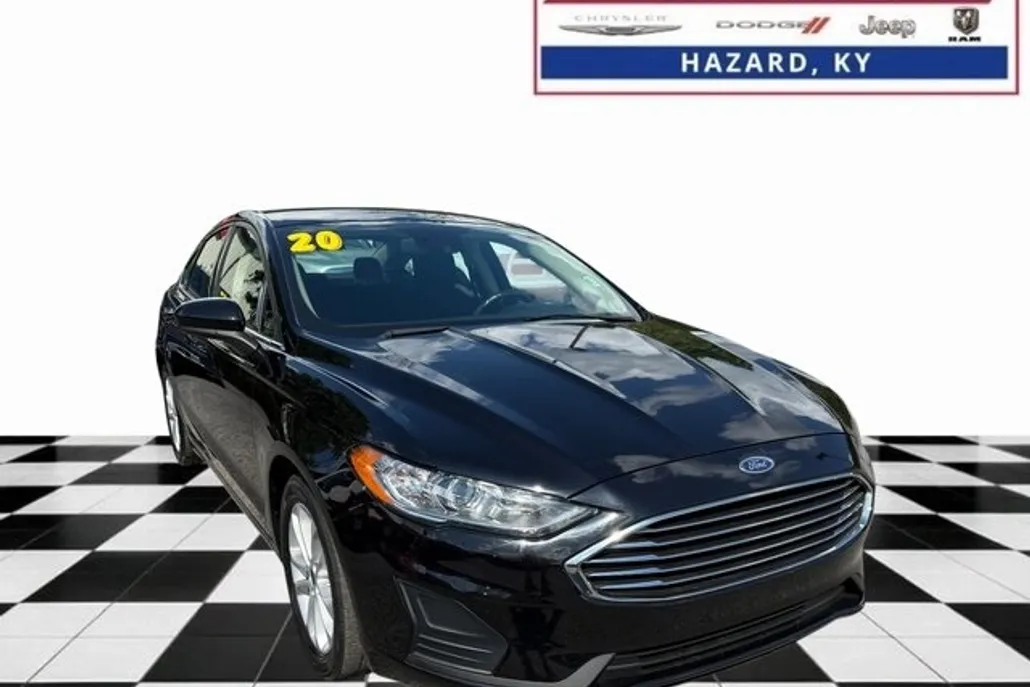 2020 Ford Fusion SE photo 1