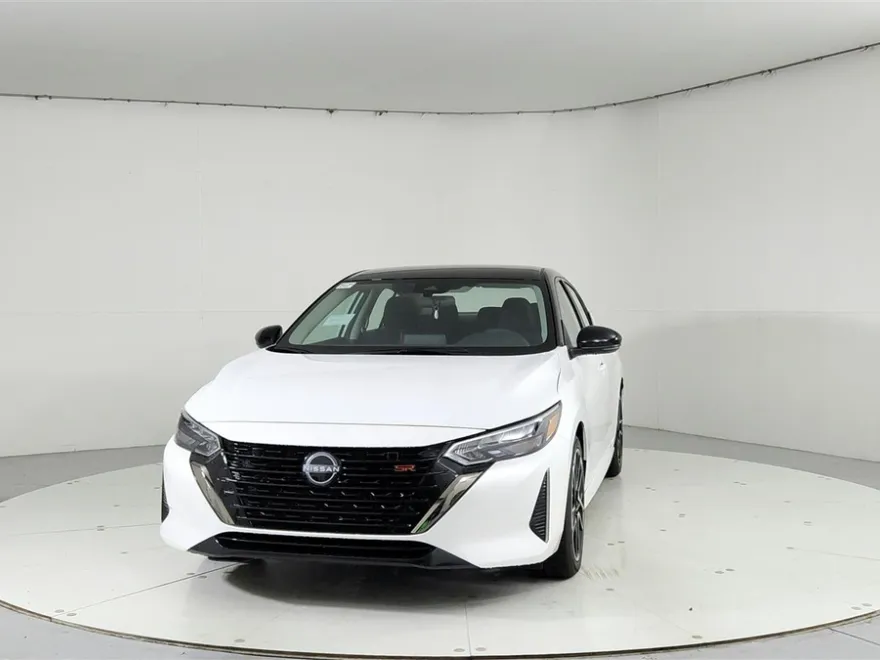 2025 Nissan Sentra SR photo 1