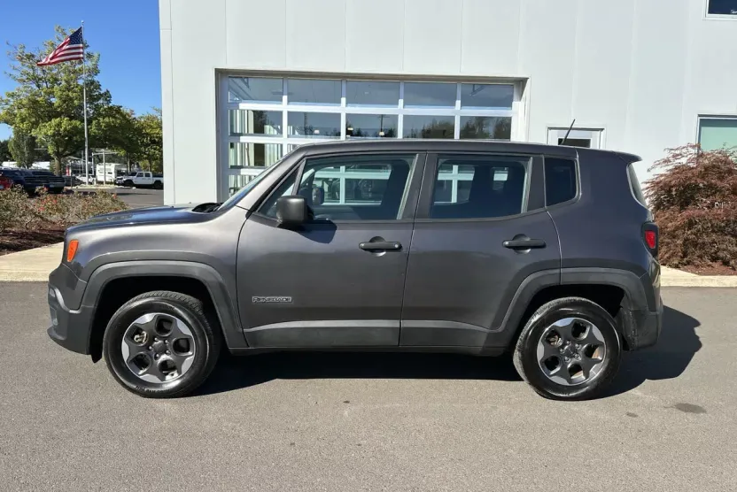 2016 Jeep Renegade Sport photo 1