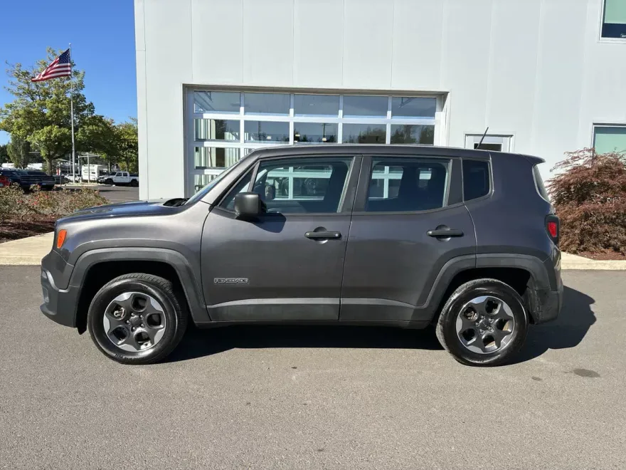 2016 Jeep Renegade Sport photo 1