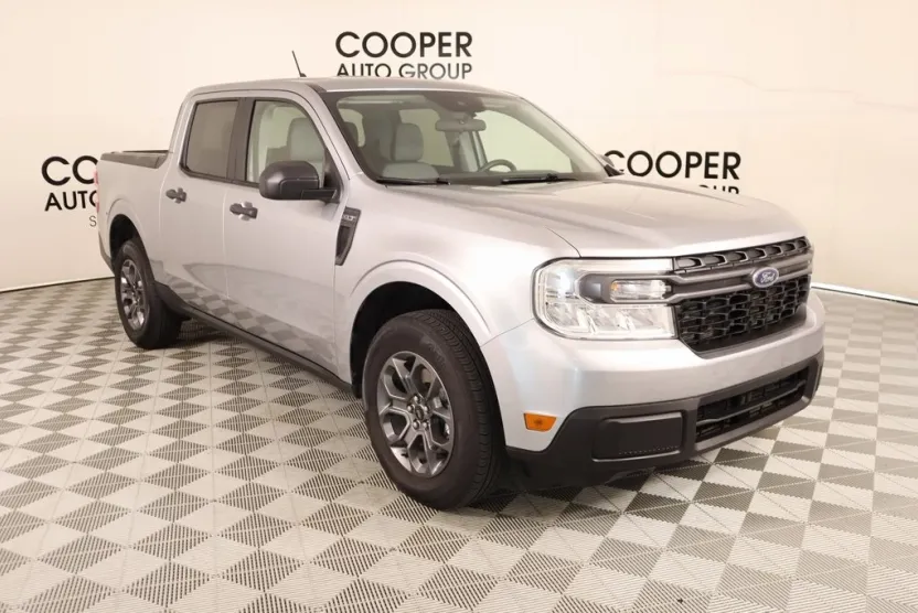 2024 Ford Maverick XLT photo 1