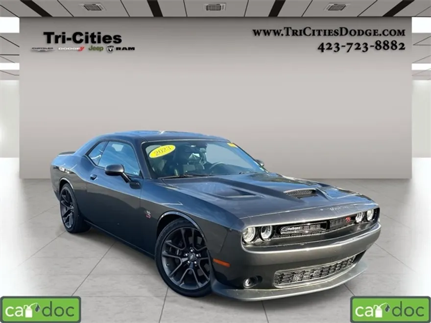 2023 Dodge Challenger R/T Scat Pack photo 1