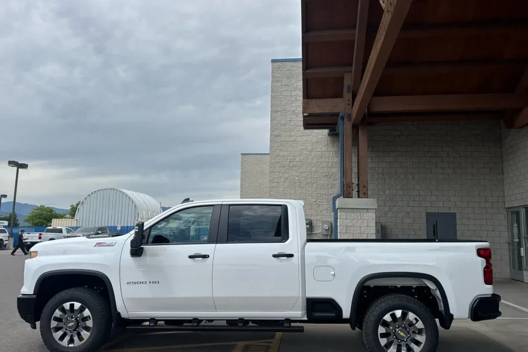 2025 Chevrolet Silverado 2500HD Custom photo 1