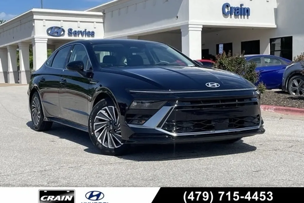 2025 Hyundai Sonata Hybrid SEL photo 1