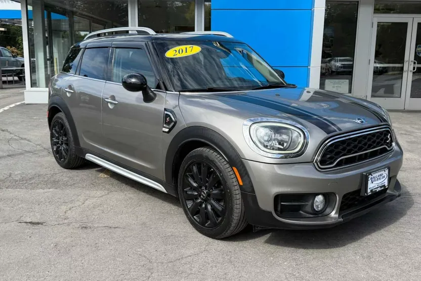 2017 Mini Countryman S photo 1