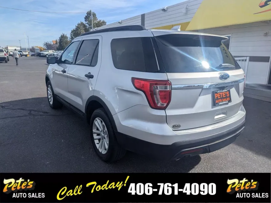 2016 Ford Explorer Base photo 1