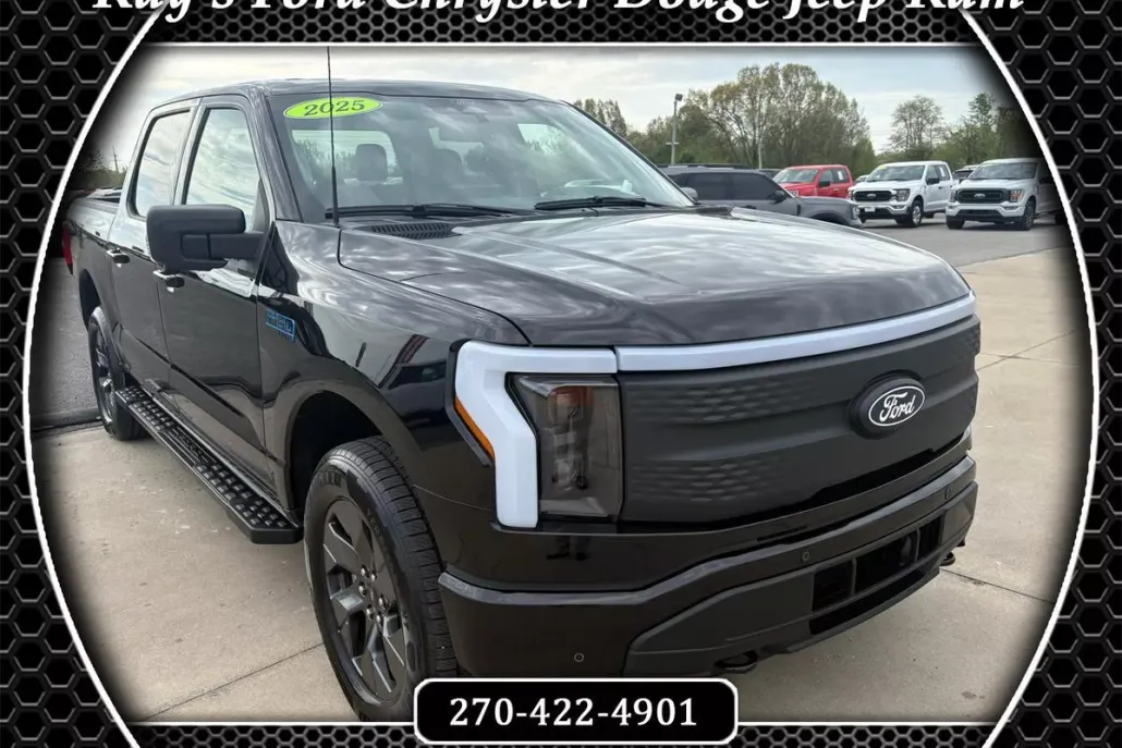 2025 Ford F-150 Lightning photo 1