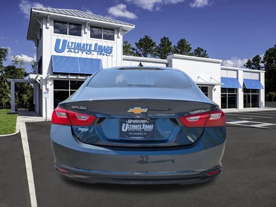 2020 Chevrolet Malibu LS photo 1