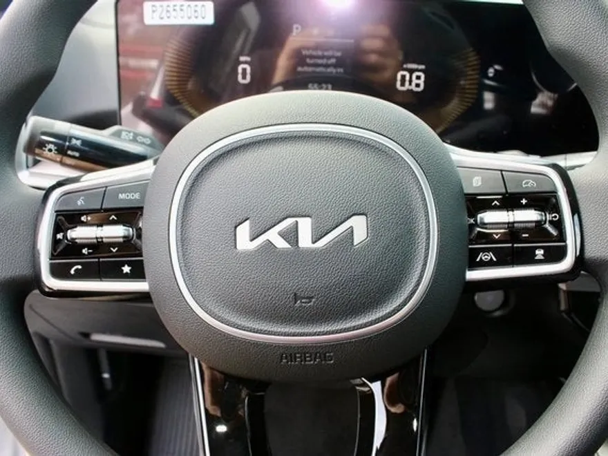 2025 Kia Sorento LX photo 11