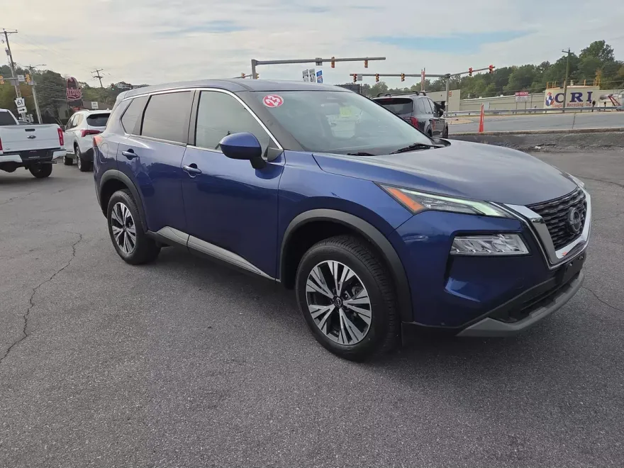 2023 Nissan Rogue AWD SV photo 1