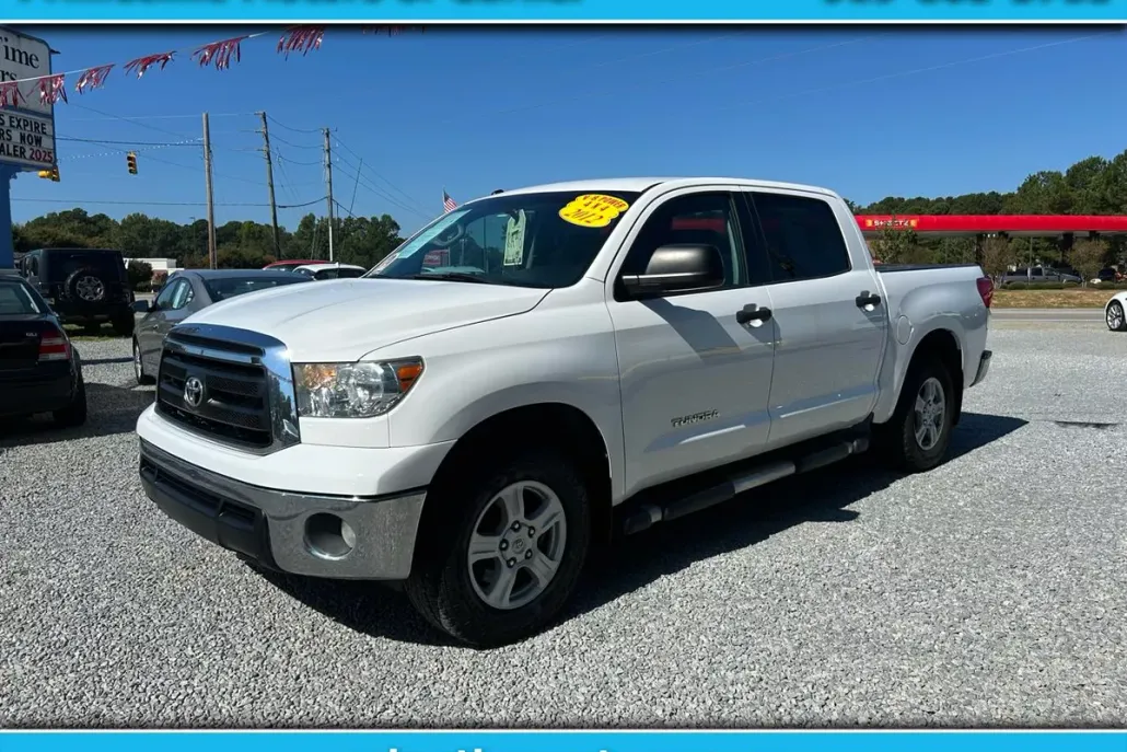 2012 Toyota Tundra CrewMax photo 1