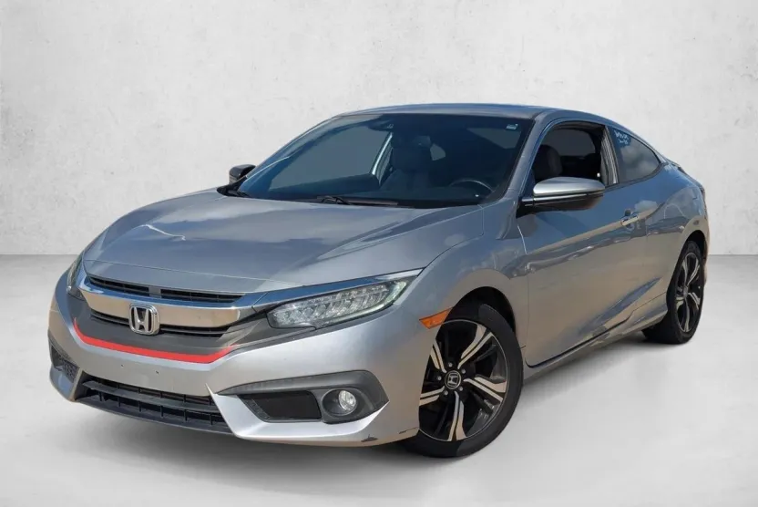 2017 Honda Civic Touring photo 1