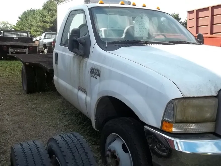 2004 Ford F-450 XL photo 1