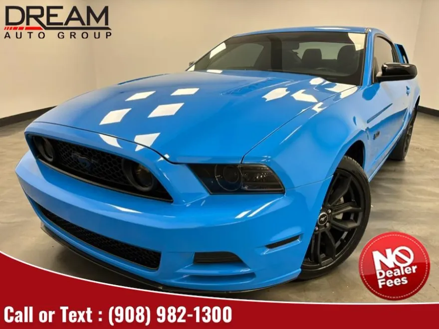 2014 Ford Mustang GT photo 1