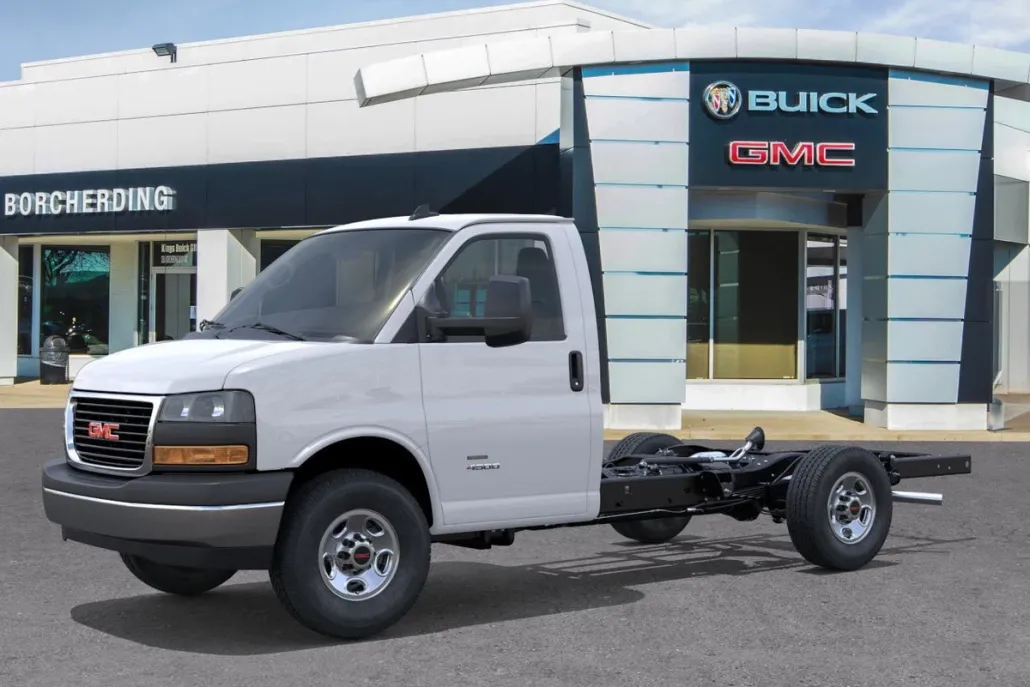 2025 Gmc Savana Cutaway 3500 photo 1