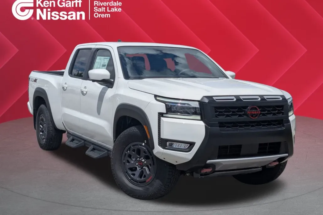 2025 Nissan Frontier PRO-4X photo 1