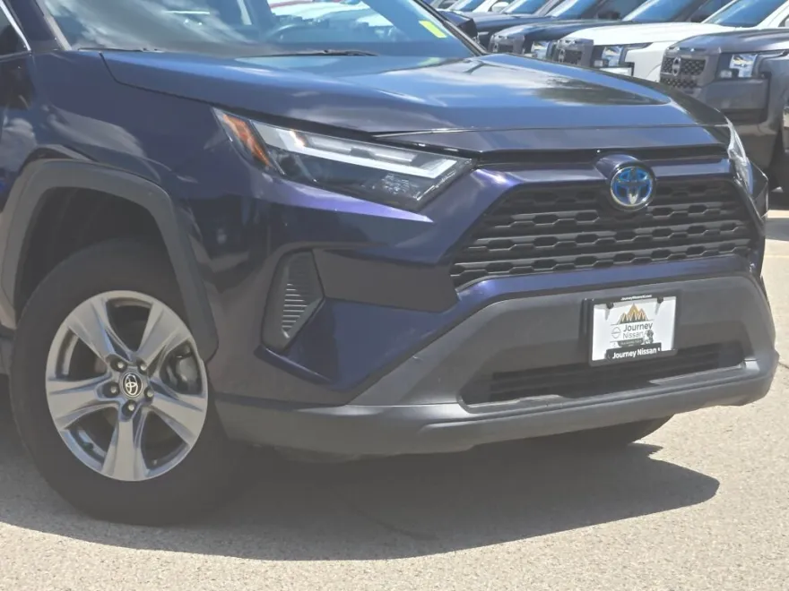2022 Toyota RAV4 Hybrid XLE photo 1