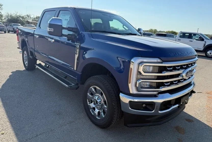 2026 Ford F-250 Lariat photo 1