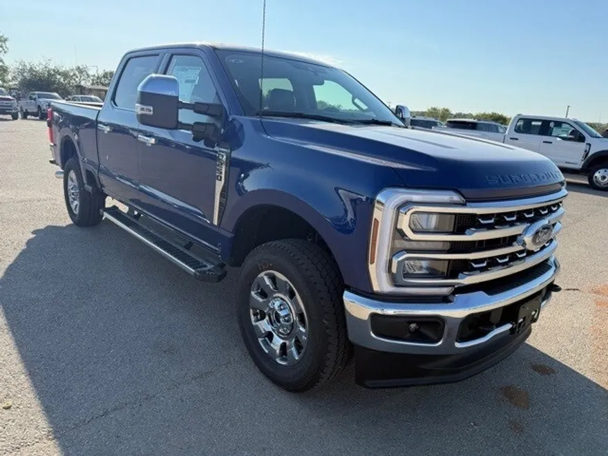 2026 Ford F-250 Lariat photo 1