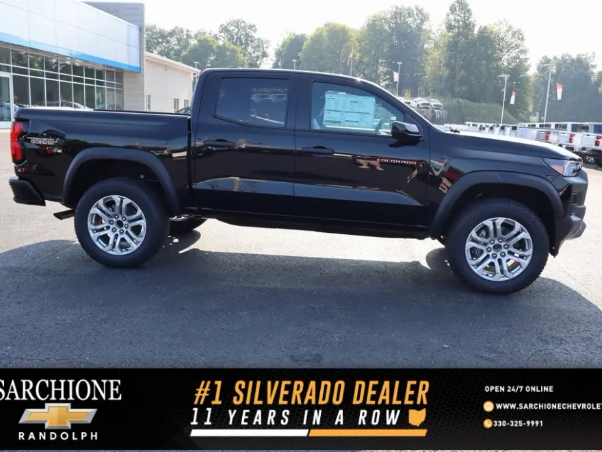 2026 Chevrolet Colorado Trail Boss photo 1