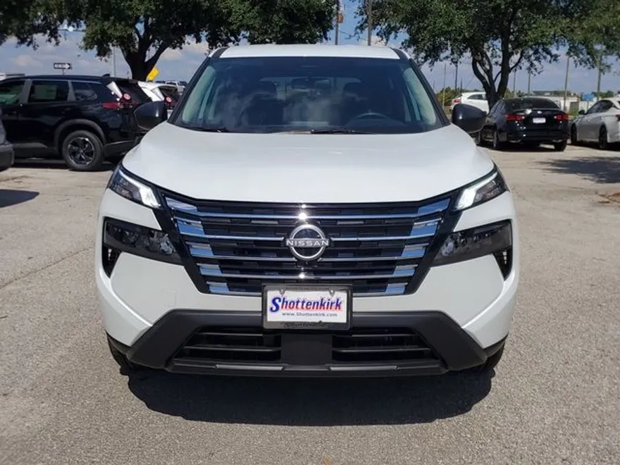 2025 Nissan Rogue S photo 1