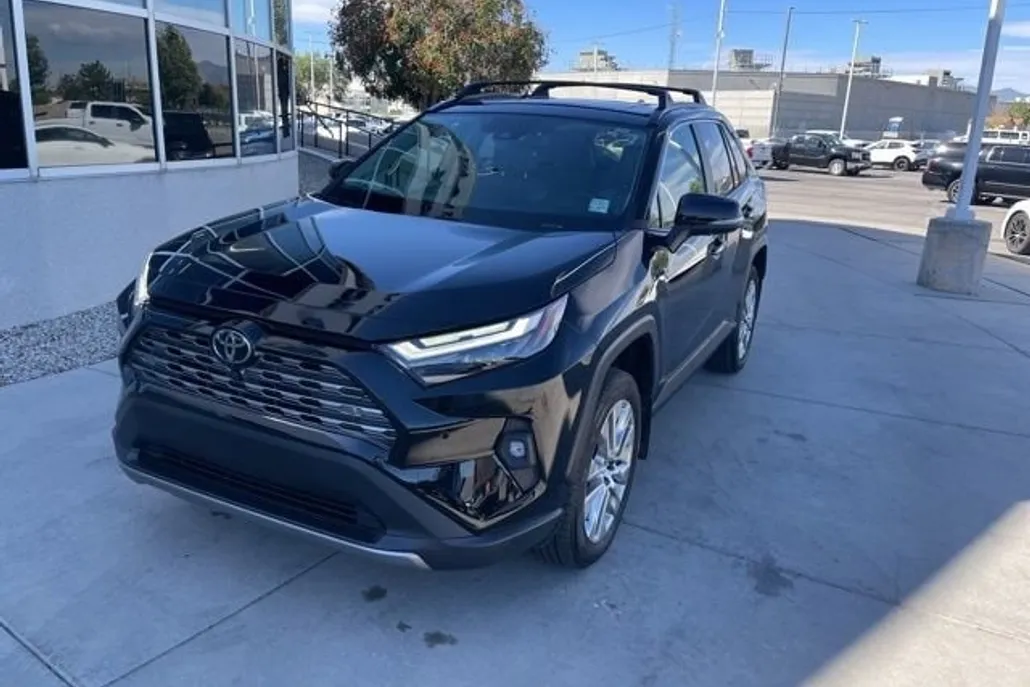 2025 Toyota RAV4 Limited photo 1