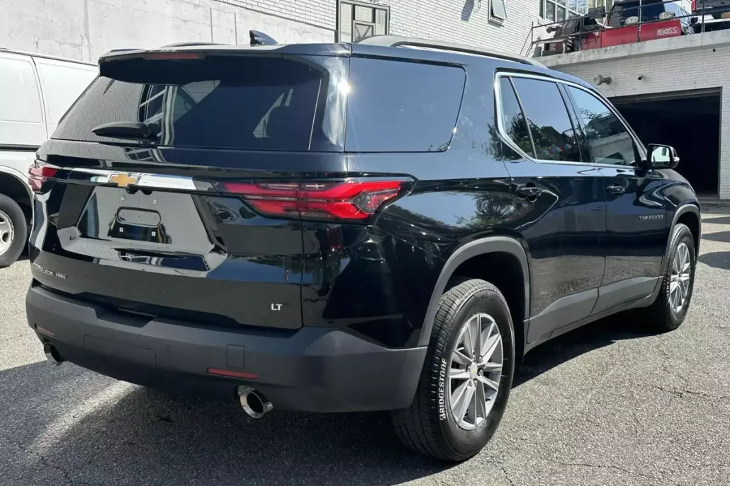 2023 Chevrolet Traverse 1LT photo 1