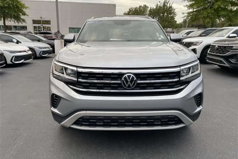 2021 Volkswagen Atlas Cross Sport V6 SE Technology photo 1