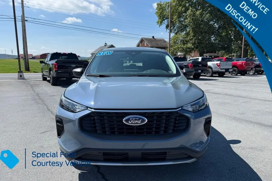 2025 Ford Escape Active photo 1