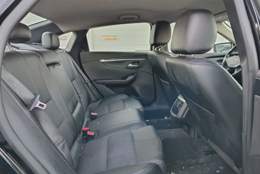 2017 Chevrolet Impala 1LT photo 1